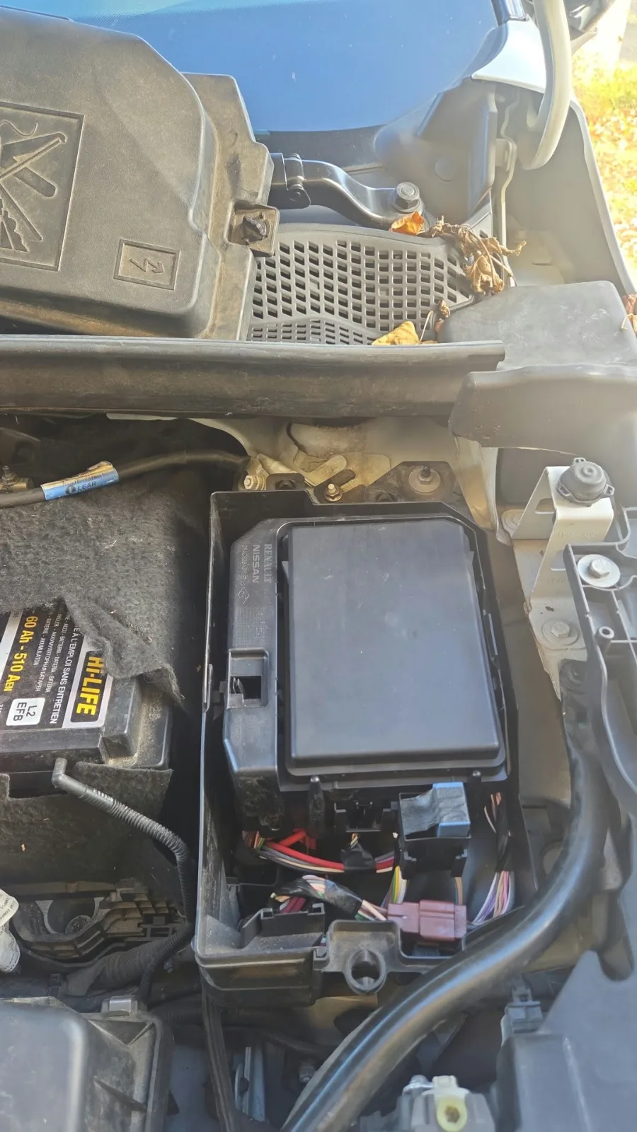 Emplacement calculateur Renault Captur 2 1.3 TCe 140 ch — photo 3